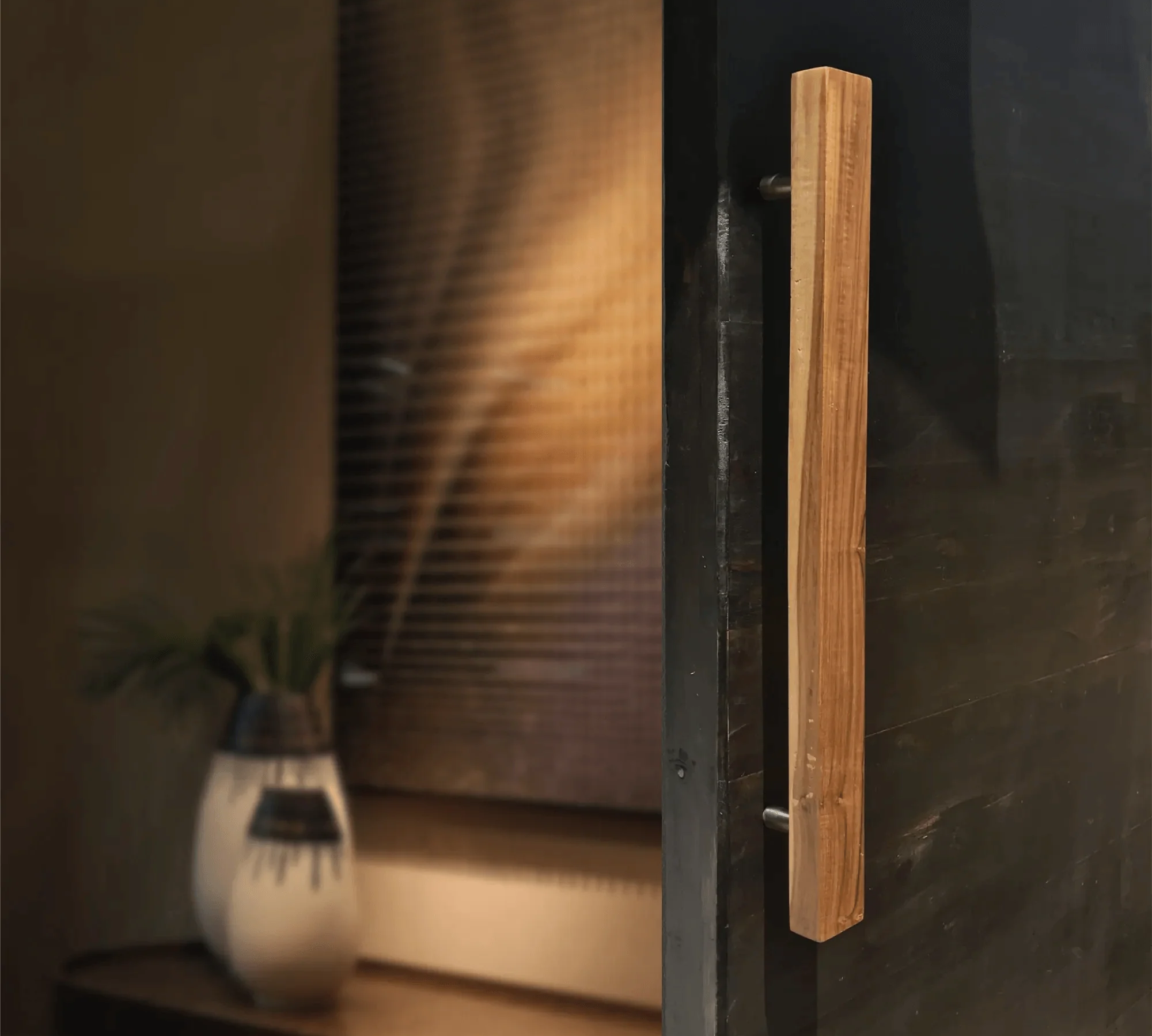 Minimalist solid teak door handle - 016 - clear / single-sided